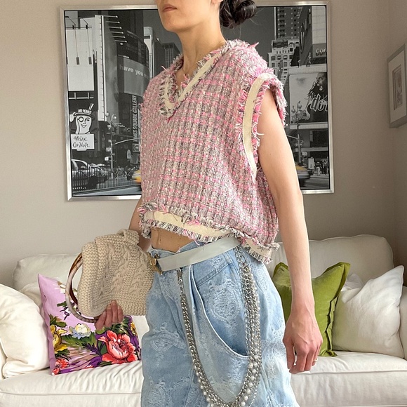 Tweed vest with frayed edges - Picture 3 of 13